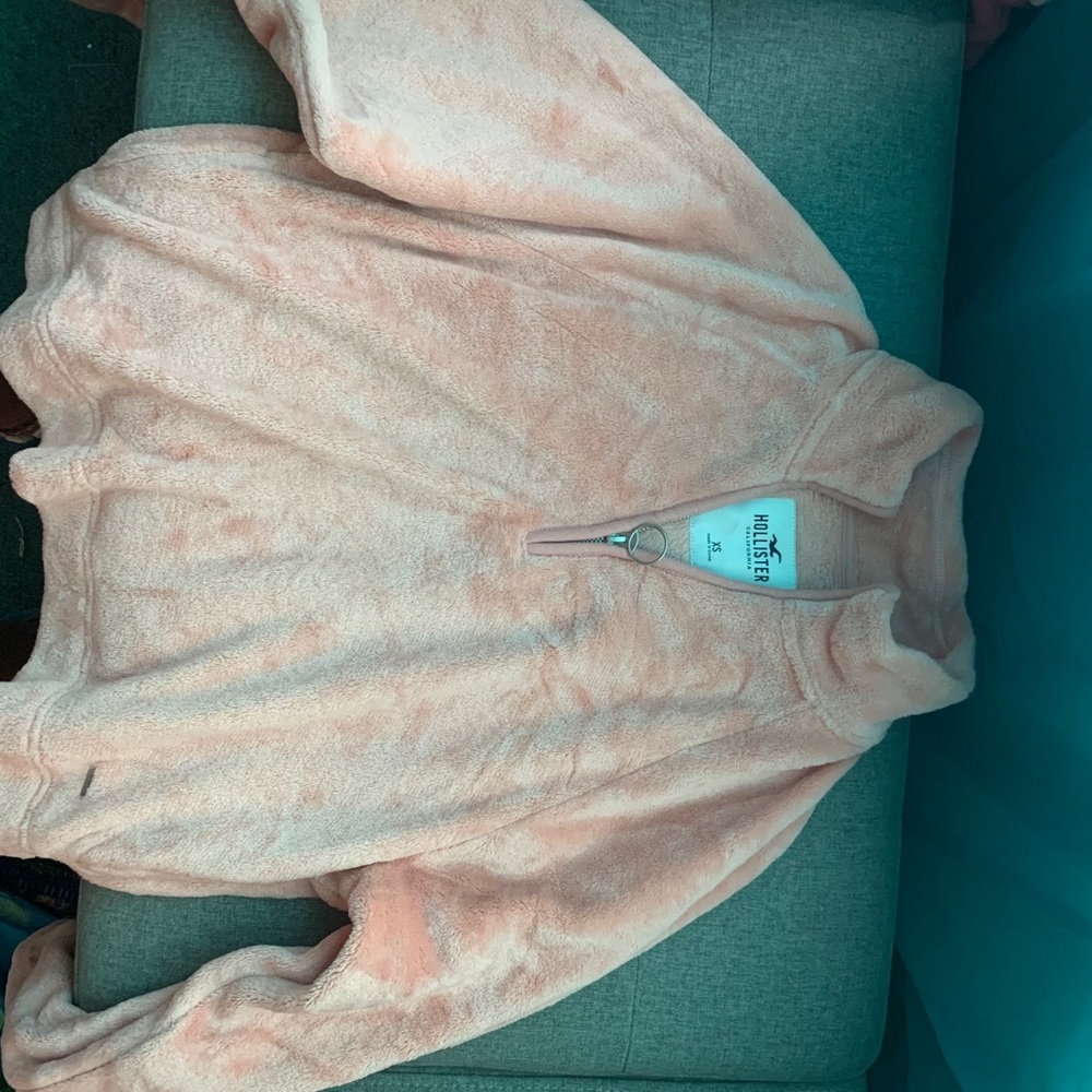 hollister fuzzy pullover